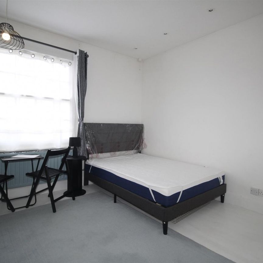 1 Bedroom Room to Rent To Let - Photo 1