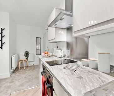 Studio 12 - Eastbourne Station Studio All bills Included Unit 6 - Photo 5