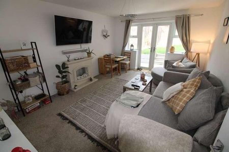 Park View Close, Burton Upon Trent, Stretton, DE13 - Photo 2