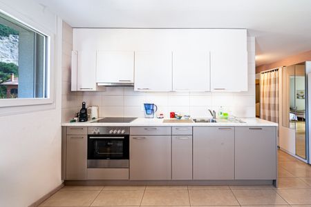 Superbe 2,5 pièces lumineux avec balcon privatif - Photo 4