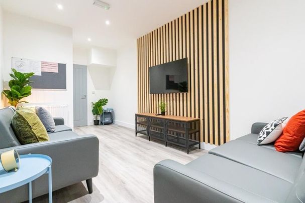 7 bedroom terraced house to rent - Photo 1