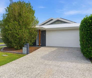 Stylish Family Living in a Prime Baringa Location - Photo 5