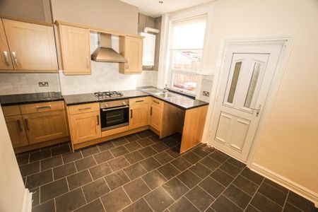 2 bedroom terraced house to rent - Photo 3