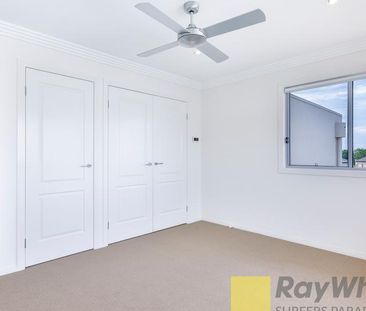 $1,400 per week / $5,600 Bond - Photo 6