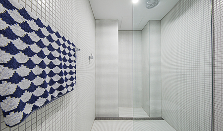 Fully Furnished High-end Living on Lonsdale! - Photo 3