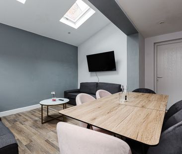 Room in a Shared House, Blenheim Road, L18 - Photo 2