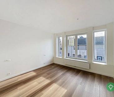 Volledig gerenoveerd appartement op de eerste verdieping met terras... - Photo 3