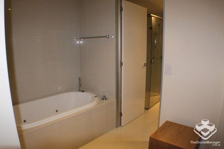 AVALON - FULLY FURNISHED - VIEWS - Photo 2
