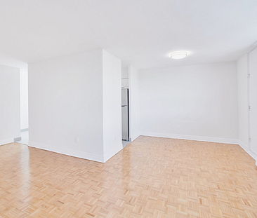 2BD - FULLY RENOVATED - 10 Teesdale Place - Photo 1