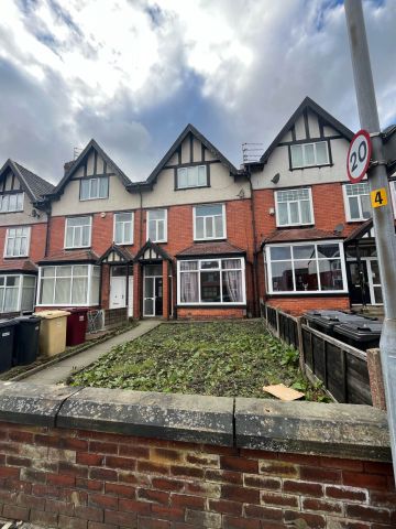 Somerset Road, Bolton - Photo 3