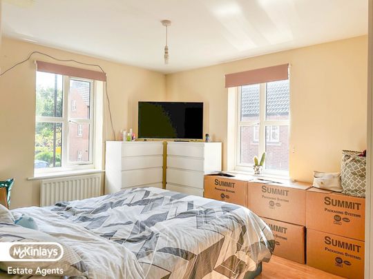 2 BEDROOM APARTMENT - Photo 1
