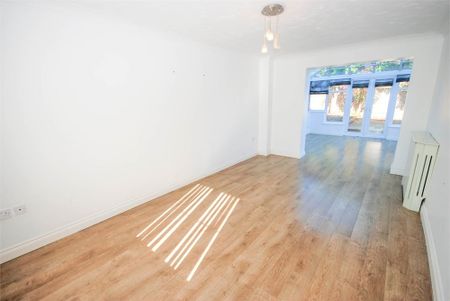 Dorset Close, Cawston Grange, Rugby, CV22 - Photo 3