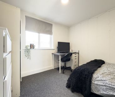 Maindy Road, Cathays - Photo 1