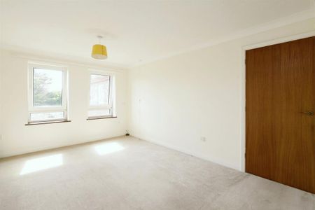 1 bedroom retirement property to rent - Photo 3