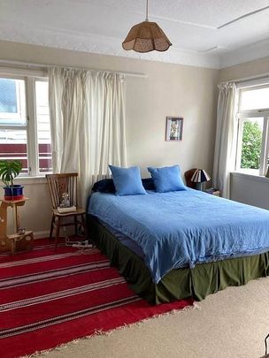 Charming Island Bay 2 bedroom Home with Garage - Photo 1