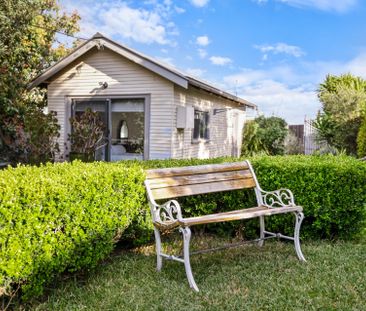 WEST TAMWORTH - 4 Bedroom Home - Photo 5