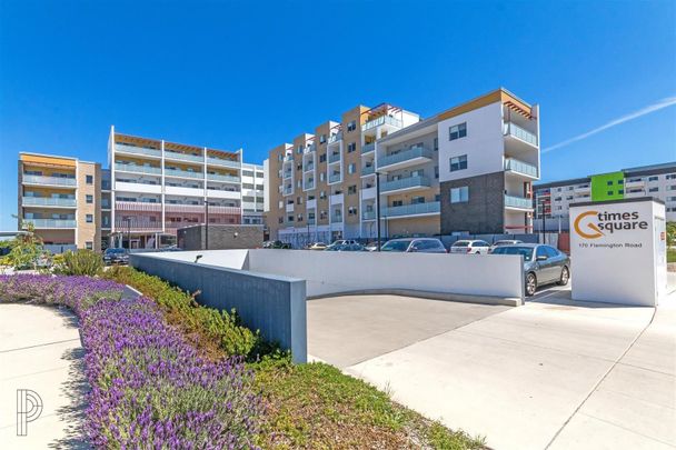 Modern two-bedroom apartment close to public transport links - Photo 1