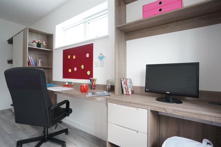 A3, 1 College Road - Photo 4