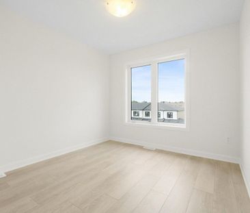 For Lease - 975 Athenry Court, Barrhaven, Ontario - Photo 6