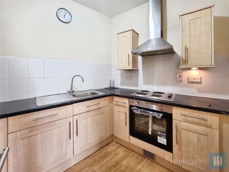 Wellington Road, Dewsbury, West Yorkshire, WF13 - Photo 5