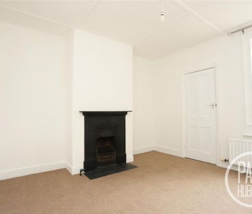 2 bedroom terraced house to rent - Photo 4