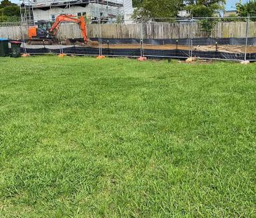 Charming 2BR Flat in Pt Chevalier! - Photo 2