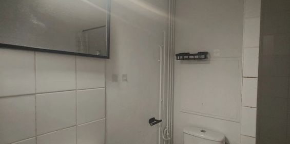 Location Appartement 1 pièce 15m² MARSEILLE 6ème - Photo 3