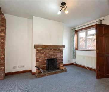 2 bedroom end of terrace house to rent - Photo 1