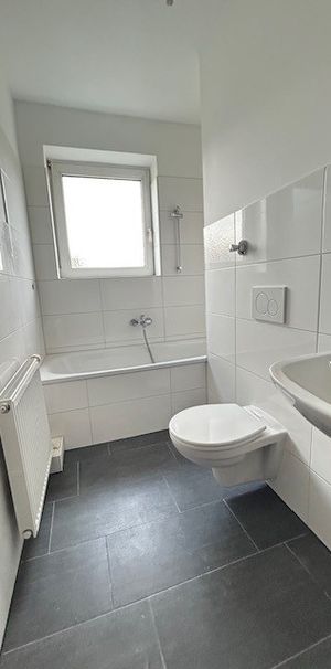 Großzügige 4-Zimmer Wohnung mit Balkon in Dortmund Wickede - Photo 1