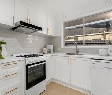Stylish Villa Living in a Prime Ringwood Location! - Photo 6