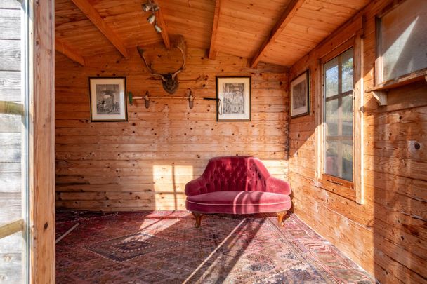 Willow Tree Cottage, Shoscombe - Photo 1