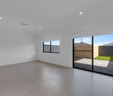 4 x 2 Family Home in Baldivis - Photo 3