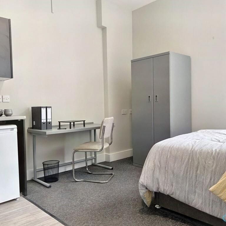 1 bedroom flat to rent - Photo 1