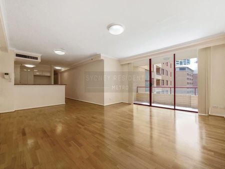 Spacious two Bedroom Apartment - Photo 3