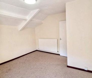 3 bedroom flat to rent - Photo 4