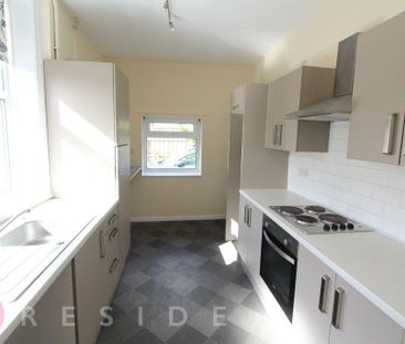 2 bedroom end of terrace house to rent - Photo 6