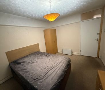 Room in a Shared Flat, St James Place, B15 - Photo 2