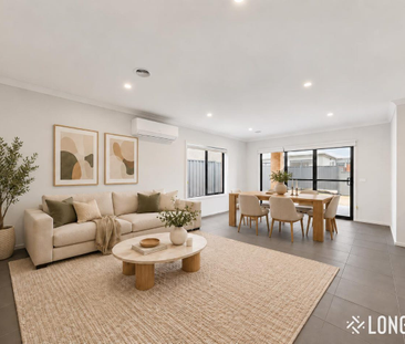 Dual Living Bliss with Energy Saving Solar Panels - Photo 3