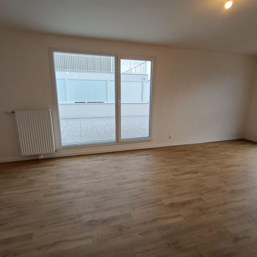 location Appartement T3 DE 61.5m² À CARRIERES SOUS POISSY - Photo 1