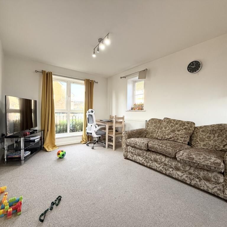 17 Rathbone Crescent, Peterborough - Photo 1