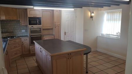 5 bedroom detached house to rent - Photo 5