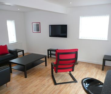 6 Bed Student Accommodation - Photo 4