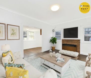 “Renovated House 3 Bed 1.5 Bath and 2 Car Spaces” - Photo 4