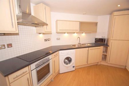 1 bedroom flat to rent - Photo 5