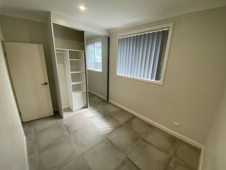 IN THE HEART OF SMITHFIELD! - Photo 2