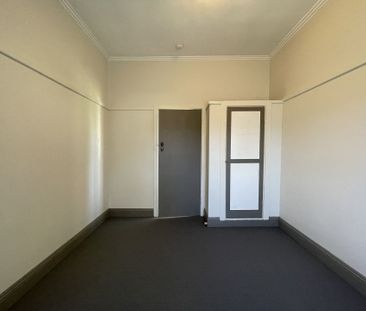 RENOVATED THREE BEDROOM HOME ! - Photo 6