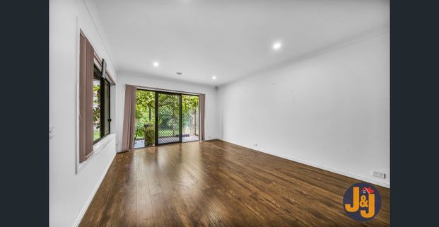 Convenient at Your Door Step - Photo 1