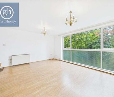 Lingfield Close, Northwood, Middlesex, HA6 - Photo 4