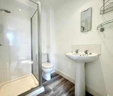 3 bedroom end of terrace house to rent - Photo 5