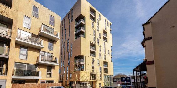 2 bedroom flat to rent - Photo 3